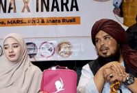 Sebelum memutuskan untuk menanggalkan cadar atau nikabnya, Inara Rusli sudah bertanya terlebih dahulu kepada Ustaz Derry Sulaiman mengenai hukum bercadar. (Foto: YouTube/ Intens Investigasi)