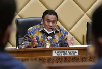 Wakil Ketua DPR Rachmat Gobel berharap pemerintah menggunakan akal dan nurani soal subsidi kendaraan listrik karena insentif harusnya dipakai untuk kaum papa.