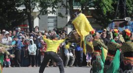 Foto. Kehebohan Festival Jaran Serek Di sumenep 