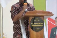 Foto. Plt Bupati Palas Drg. H. Ahmad Zarnawi Pasaribu, CHt, MM, M.Si, MH., dan memberikan sambutan nya pada pelantikan tersebut. 