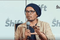 Ustadz Hanan Attaki adalah penceramah atau pendakwah kondang asal Aceh yang dikenal dengan keseharian dan gaya anak muda. Ia baru dibaiat gabung ke NU
