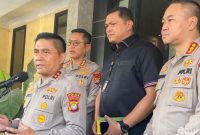 Foto: Kapolda Metro Jaya Irjen Karyoto mendatangi Polres Metro Depok. (Devi Puspitasari/detikcom)/