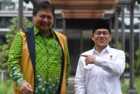 Ketua Umum Partai Golkar Airlangga Hartarto (kiri) dan Ketua Umum PKB Muhaimin Iskandar (kanan). (ANTARA FOTO/Akbar Nugroho Gumay) 