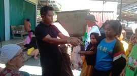 Foto. Irawandi/Andi Lele, Bacaleg DPRD F-PKB Kota Padang saat Distribusikan Hewan Kurban Kepada Warga Sekitar