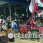 Foto. Tampak Kades Laden Bersama DPRD Fraksi Demokrat Kabupaten Pamekasan sedang duduk santai menikmati musik Uldaul Peserta