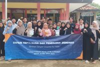Foto. Launchinh Program Safari Kepulauan dan Pembagian Sembako FPR Sumenep