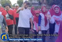 Foto. Momen Bupati Sumenep, Ra Achmad Fauzi Wongsojudo, SH.,MH saat ikut serta di Jalan-jalan santai (JJS) Desa Bangkit pada Rangkaian Madura Culture Festival 2024.