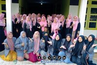 Foto. Kuliah kerja nyata (KKN) Posko IV Institut Kariman Wirayudha (Inkadha) Sumenep bersama Fatayat NU desa Tambaagung timur kecamatan Ambunten. 