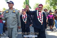 Foto. Bupati Sumenep Dr H Achmad Fauzi Wongsojudo bersama Wakil Bupati Sumenep Kyai Imam Hasyim saat pegelaran Festival Jaran Serek 2025.