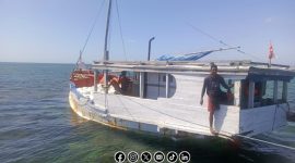 Foto. Perahu pengangkut Beras Bantuan Gagal sandar di kepulauan Raas Sumenep