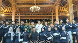 Foto. Owner Bani Group Pamekasan Bersama para Atlet Porprov 2025 kabupaten setempat