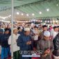 Foto. Rokat Desa Pemdes Kebonagung kabupaten Sumenep bersama warga sekitar