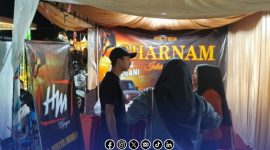 Foto. Stand PR Mulia Indah Dan PR Bima Dharma saat Dikunjungi pembeli di Festival Tembakau 2025 Sumenep
