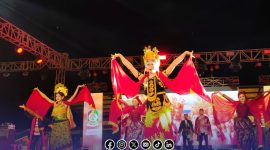 Foto. Penampilan Tari Gandrung asal Banyuwangi di Malam ketiga Madura culture Festival#3 sumenep