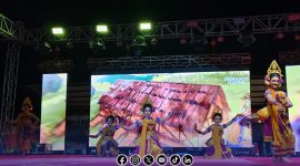 Foto. Tari Putri Jember dari asal Jember saat Tampil di Malam Ketiga Madura Culture Festival #3 