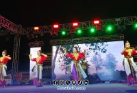 Foto. Penampilan Tari Makanan Kombeng Kabupaten Bondowoso di Malam ketiga Madura Culture Festival 2025.