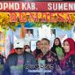 Foto. Kunjungan Bupati Sumenep di Stand DPMD setempat dalam momentum Pameran pembangunan malam Kelima Madura Culture Festival #3