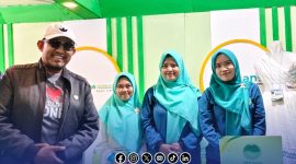 Foto. Kunjungan Bupati Sumenep di Malam Kelima Madura Culture Festival #3 di Stand Milik KSPP Syari'ah BMT NU Jawa Timur. 