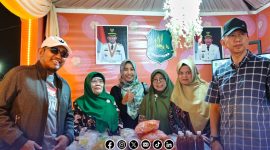 Foto. Kunjungan Bupati Sumenep di Stand Dharma Wanita Persatuan (DWP) kabupaten Sumenep di Pameran Pembangunan dalam rangkaian Madura culture Festival #3