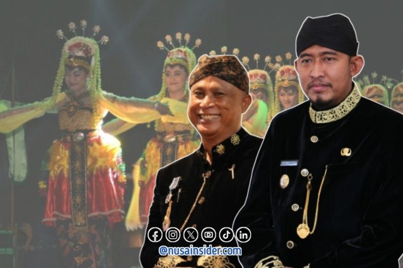 Foto. Bupati Sumenep, Dr H Achmad Fauzi Wongsojudo, SH.,MH (Kanan) Ka Disbudporapar Sumenep Mohammad Iksan, S.Pd.,MT (Kiri) 