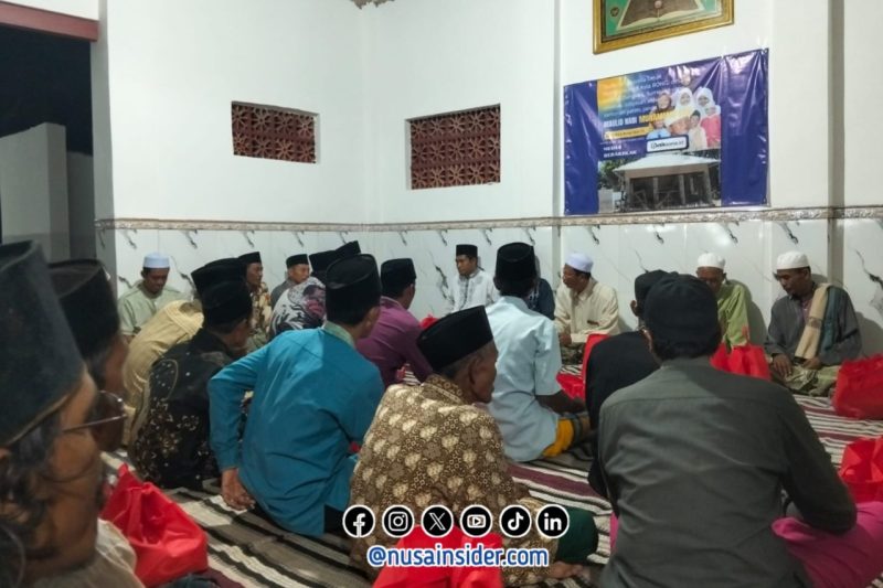 Foto. Peresmian Musolla dan Ambulance Umat Media Detikzone di desa Jadung kecamatan Dungke Sumenep sekaligus Santuanan Anak Yatim dan Duafa. 