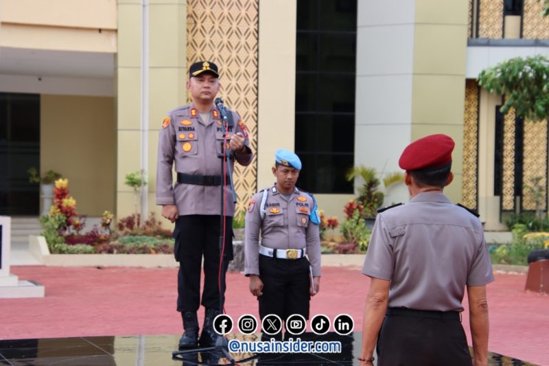 Foto. Kapolres Sumenep AKBP Rivanda, S.I.K di Momen Kenaikan Pangkat Anggotanya. 