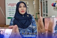 Foto. Anggota DPD/MPR RI, Dr Lia Istifhama, S.Sos.i,. M.E.I saat dikonfirmasi sejumlah wartawan usai jenguk Santri Haikal di Rumah sakit