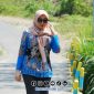 Foto. Anggota DPD/MPR RI Neng Lia saat jalan-jalan santai di pedesaan beberapa Hari lalu. 