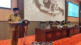 Foto. Bupati Sumenep, Dr H Achmad Fauzi Wongso judo, SH., MH saat menyampaikan Nota Keuangan Rancangan Anggaran Pendapatan dan Belanja Daerah (RAPBD) Tahun Anggaran 2026 dalam rapat paripurna bersama DPRD Kabupaten Sumenep, Jawa Timur.