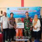 Foto. Pemdes Pinggir Papas saat menyalurkan Bantuan Langsung Tunai (BLT) Dana Desa (DD) Periode Juli, Agustus dan September kepada warga Tidak Mampu. 