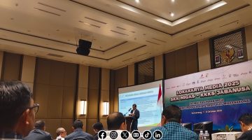 Foto. Kepala Perwakilan SKK Migas Jabanusa, Anggono Mahendrawan saat menyampaikan sambutannya di sesi materi Lokakarya Media. 