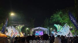 Foto. Tampak Ribuan Masyarakat Memadati Kegiatan Launching 110 Event Sumenep 2026
