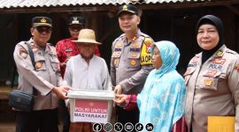 Foto. Peletakan Baru Bantuan Rumah Layak Huni kepada Masyarakat kecamatan Saronggi dari Polres Sumenep. Sumber Foto : Humas Polres Sumenep