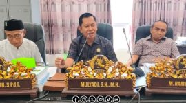 Foto. Anggota DPRD Sumenep Komisi IV, Ketua Komisi IV Mulyadi, SH.,MH (Tengah), Anggota Komisi IV DPRD Sumenep H Sami'oeddin, S. Pd (Kiri), M Ramzi, S.IP (Kanan) 