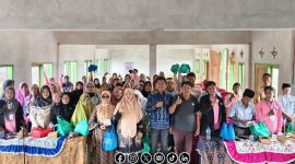 Foto. Seminar Kewirausahaan Pemuda yang digelar Yayasan Bina Nezer Ummat bekerja sama dengan Perwika (Persatuan Wanita Kepulauan). 