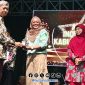 Foto. Drg Novia Sri Wahyuni saat menerima penghargaan Anugerah inovasi Daerah 2025 dari BRIDA Sumenep. 