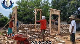 Foto.proses pembangunan ulang Musala Al-Ikhlas yang ambruk di Kecamatan Banding Sumenep