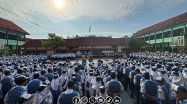Foto. Sosialisasi Satlantas Polres Sumenep di Momen Hari Guru 2025 di SMPN 1 setempat. 