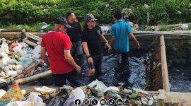 Foto. Kegiatan Aksi Bersih-bersih Jurnalis Sumenep Independen (JSI) bersama DLH dan PKDI