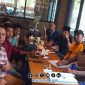 Foto. Pengurus Jurnalis Sumenep Independen (JSI) saat melaksanakan Rapat beberapa Hari Lalu di Lotus Cafe. 