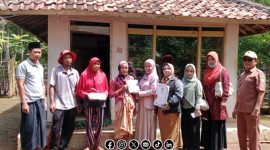 Foto. Penyaluran bantuan renovasi Rumah Tidak Layak Huni (RTLH) Badan Amil Zakat Nasional (Baznas) kabupaten Sumenep bersam KPI Kepulauan Masalembu