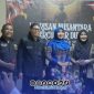 Foto. Dr Lia Istifhama yang akrab disapa Ning Lia memakai Kerudung Biru. 