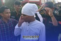 Foto. Abdul Mahmud M.AP Beberapa Tahun Lalu saat suarakan Perlawanan di Kantor Pemkab Sumenep. 