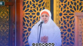 Foto. Doa Gubernur Jawa Timur Khofifah Indar Parawansa untuk kemenangan Finalis Dangdut Academy 7 Valen Asal Pamekasan Madura Jawa Timur. 