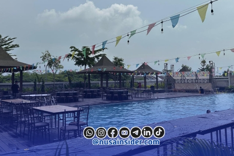 Foto. Tampak petugas Hotel Myze mempersiapkan pagelaran Semarak Akhir Tahun 2025 di Lokasi perayaan malam Tahun baru, Rabu 31 Desember 2025.