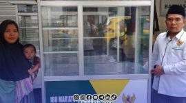 Foto. Penyerahan Bantuan Baznas kepada UMKM Desa Kolor Sumenep. 