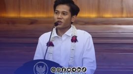 Foto. Valen Akbar saat menyampaikan Sambutannya di Grahadi Surabaya. 