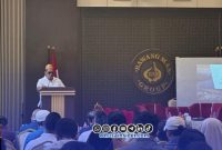 Foto. CEO PT Bawang Mas Group, H Hairul Umam (H. Her) saat menyampaikan sambutannya di hadapan Komwasjak di sela-sela kunjungannya ke Perusahaan miliknya