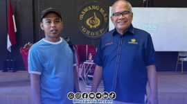 Foto. Amien Sunaryadi, Ak., M.P.A. Ketua Komite Pengawas Perpajakan (Kanan) saat foto Bersama Pimpinan Redaksi nusainsider.com usai Kunjungan ke PT Bawang Mas Group Pamekasan. 