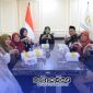 Foto Ceria Para kepala sekolah dari jenjang SD hingga SMA yayasan Khadijah Surabaya saat bersama Senator Jatim Dr Lia Istifhama, S.Sos..S.Sos.i.M.E.I di Jakarta